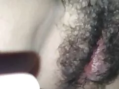 Буудлагын өөр ачааллыг түүний үсэрхэг pussy