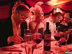 Magma кино шүтээний swinger тал