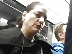 Нас бие гүйцсэн эмэгтэй дуртай товойсон..тэр гаргагч хайж зогсоох